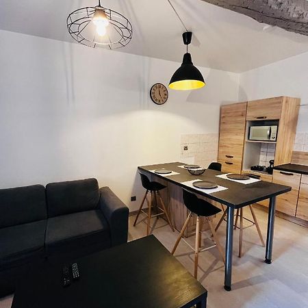 Appartement T2 Dans Le Centre Ville De Carcasona Exterior foto